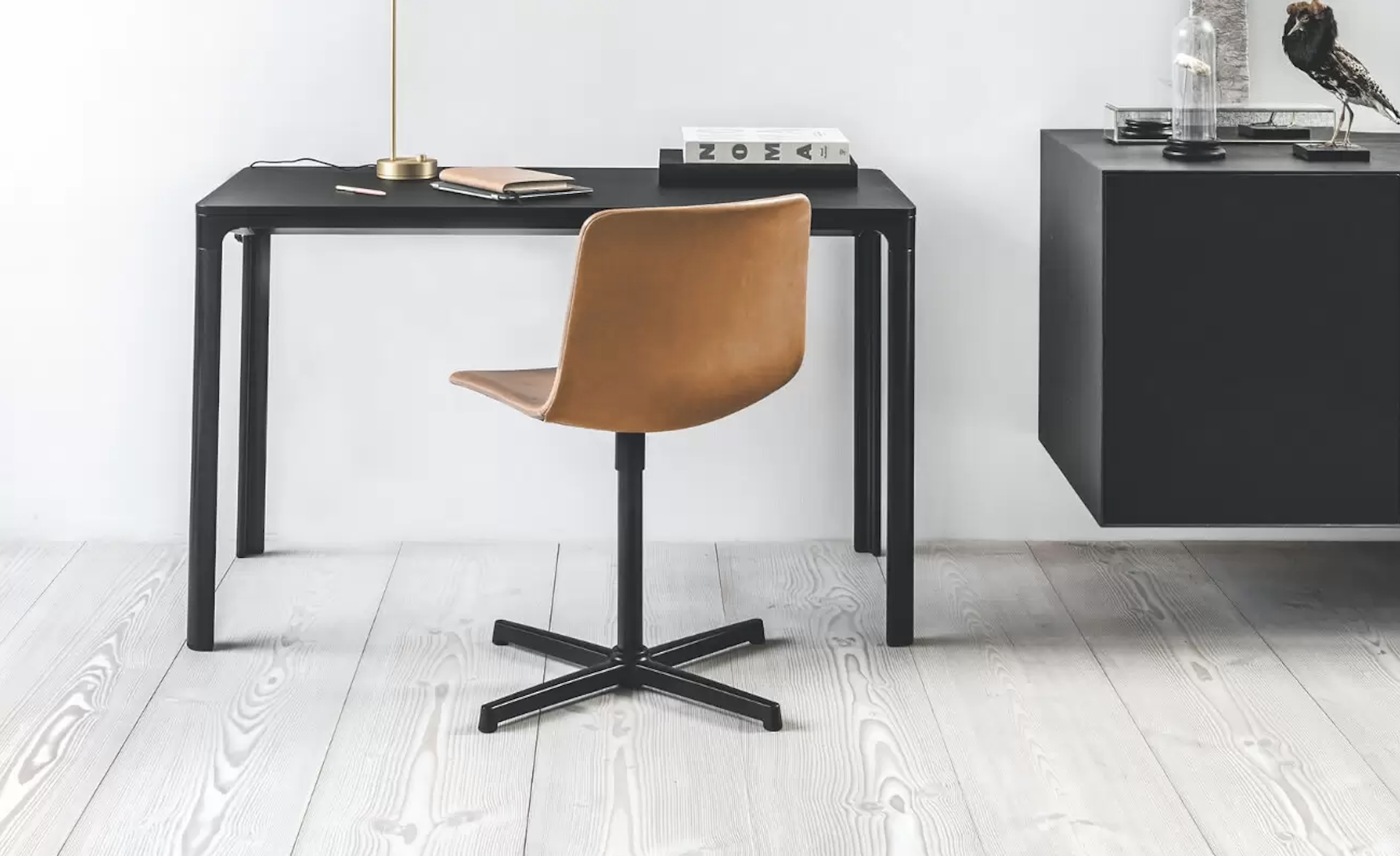 Pato Swivel X Base Chair